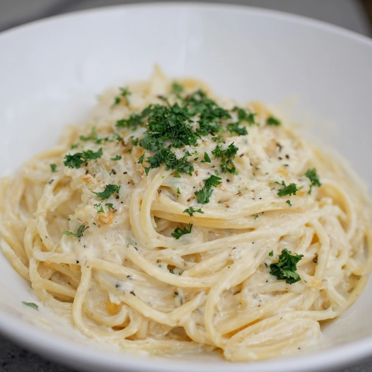 Creamy Three-Cheese Spaghetti